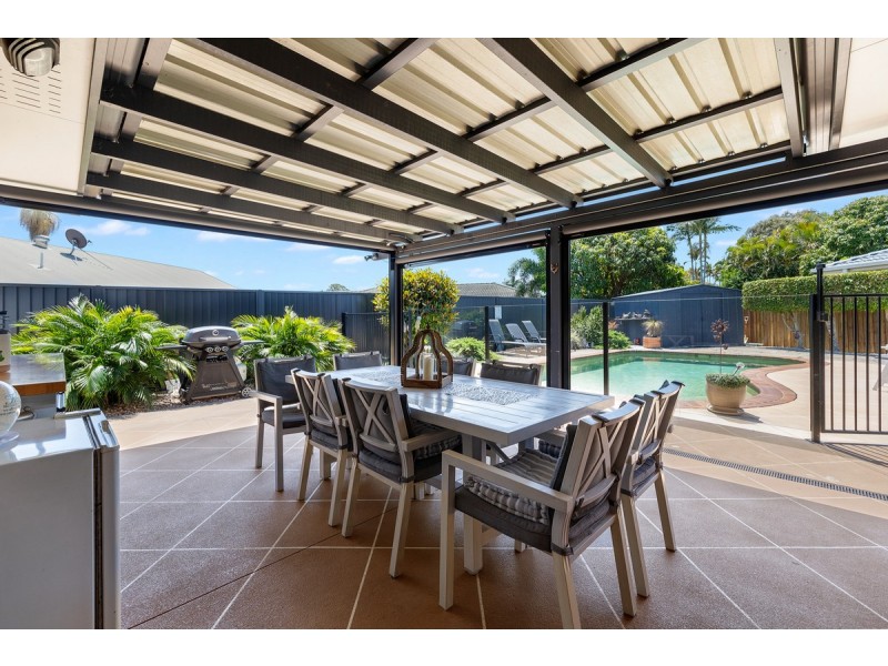6 Butterfield Close, Victoria Point QLD 4165