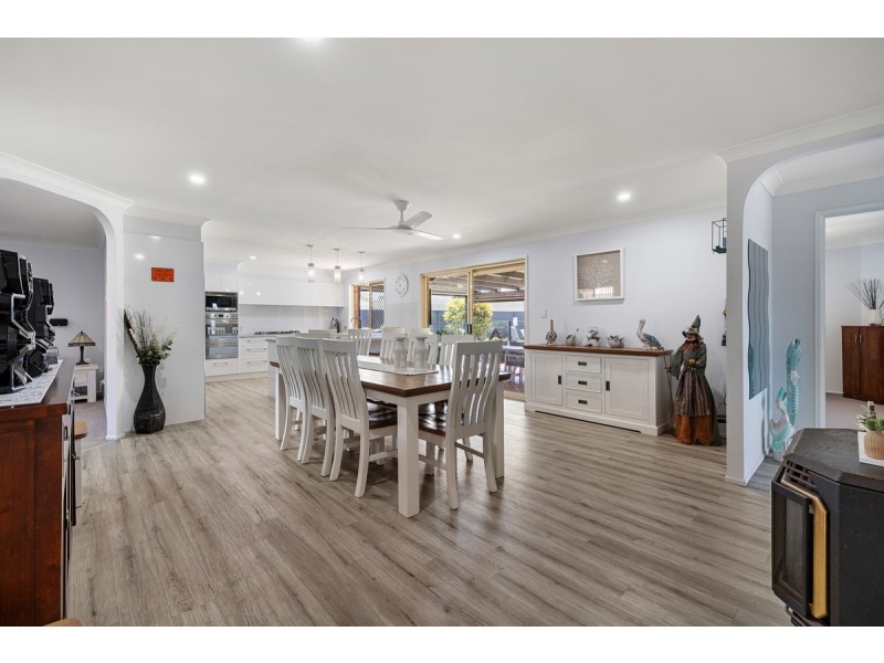 6 Butterfield Close, Victoria Point QLD 4165