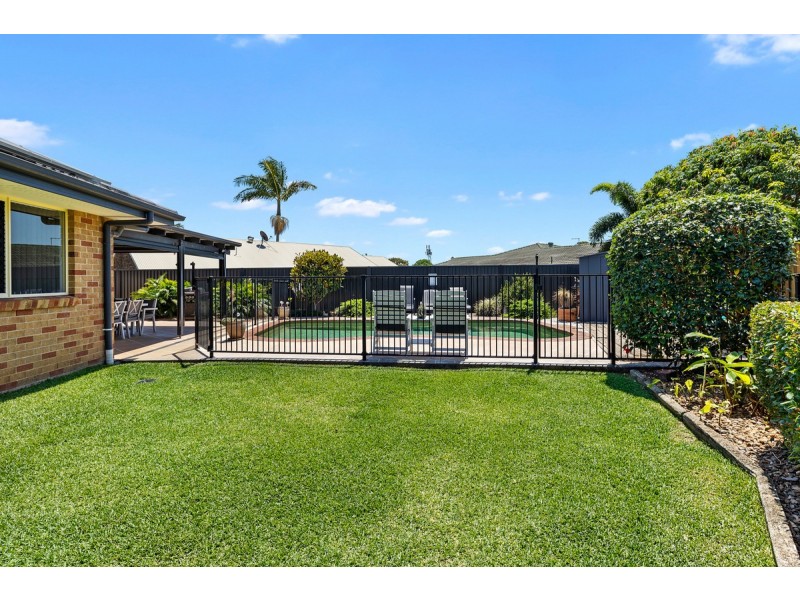 6 Butterfield Close, Victoria Point QLD 4165