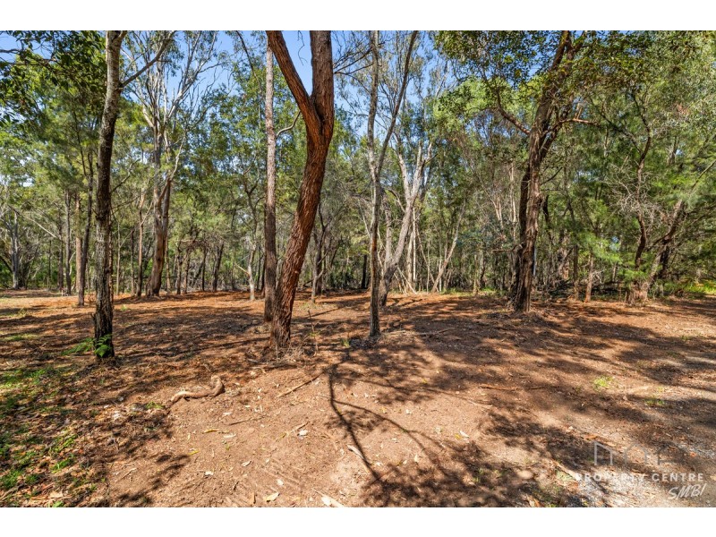 10 Maher Avenue, Russell Island QLD 4184