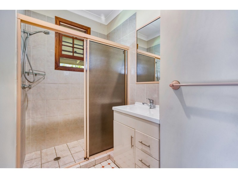 18 Davis Lane, Brendale QLD 4500