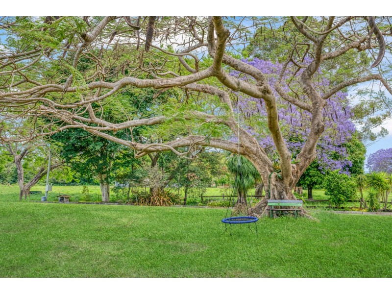18 Davis Lane, Brendale QLD 4500