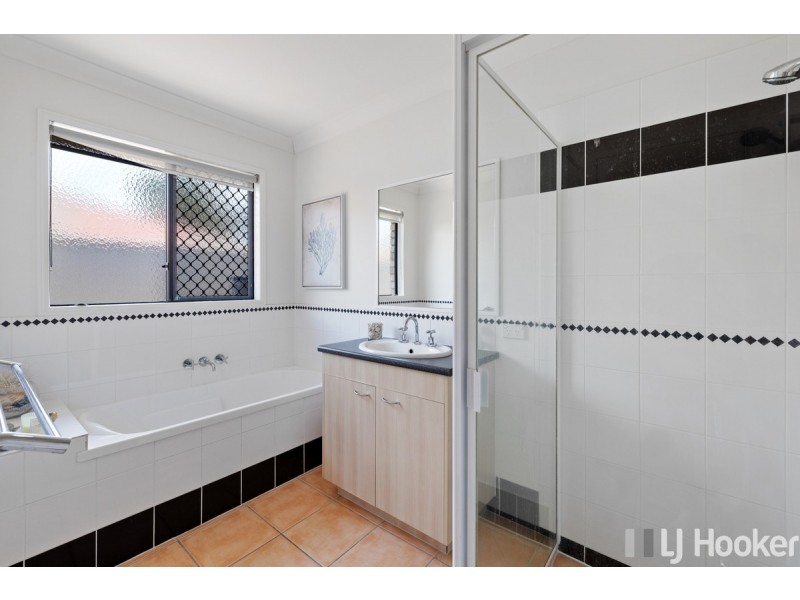 7 Creekside Circuit West, Victoria Point QLD 4165