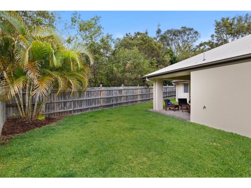6 Mervyn Crescent, Redland Bay QLD 4165