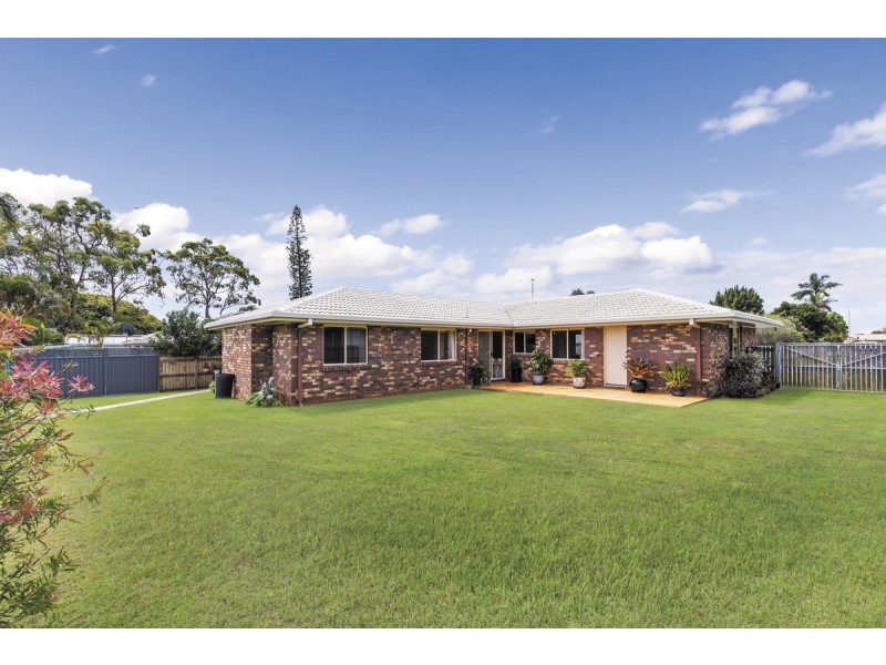 7 Poinciana Avenue, Victoria Point QLD 4165