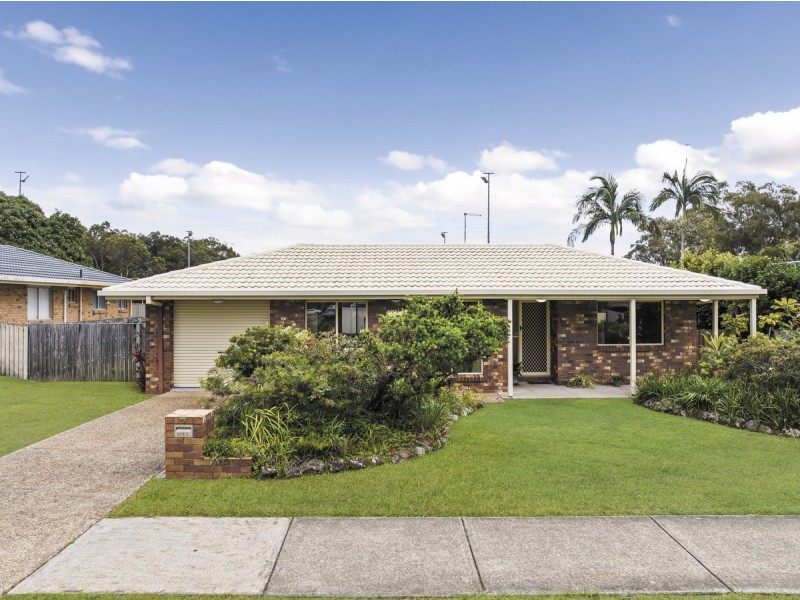 7 Poinciana Avenue, Victoria Point QLD 4165
