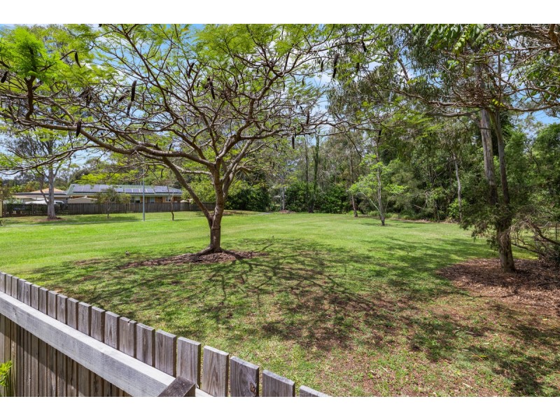 10 Tulipwood Drive, Birkdale QLD 4159