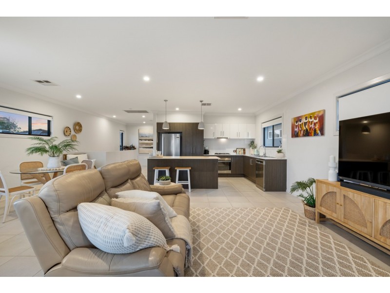 14A Claremont Street, Birkdale QLD 4159