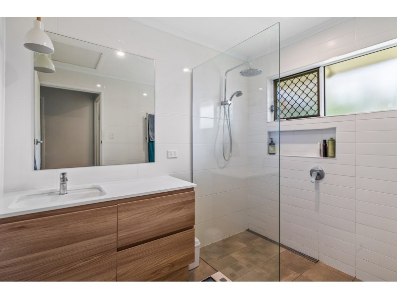 11 Werong Crescent, Cleveland QLD 4163