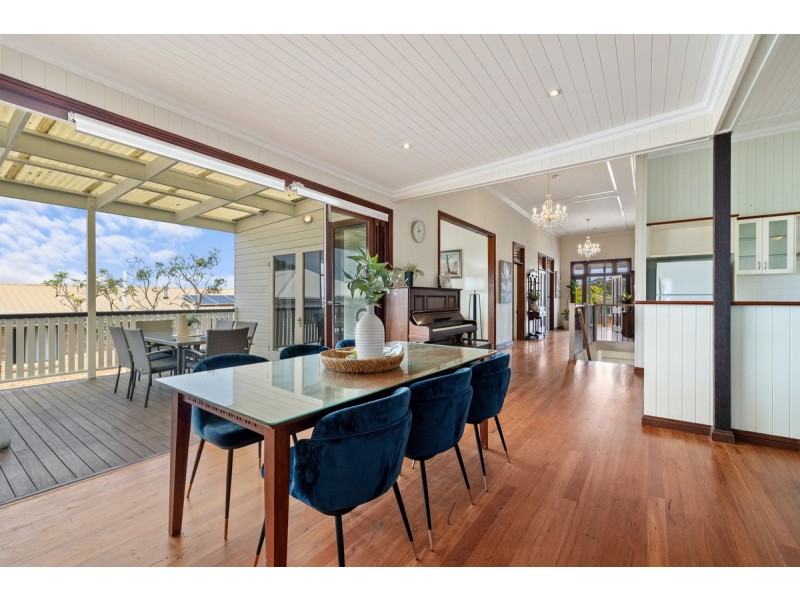 10 Roger Street, Birkdale QLD 4159