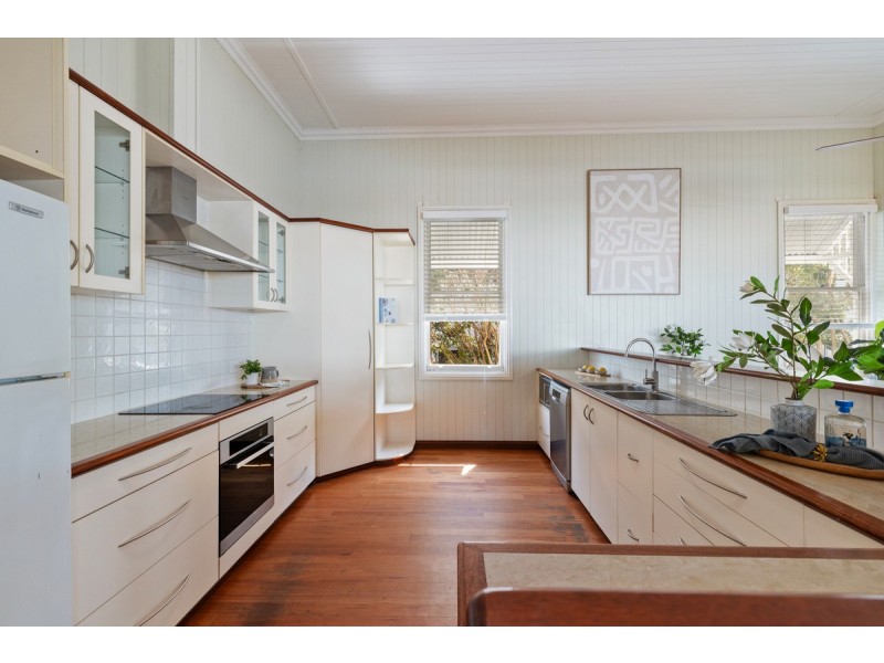 10 Roger Street, Birkdale QLD 4159