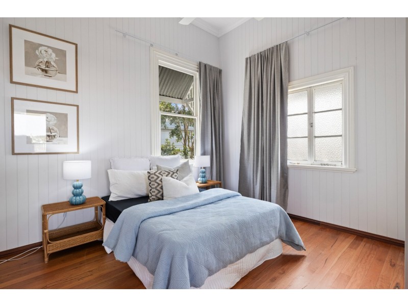 10 Roger Street, Birkdale QLD 4159