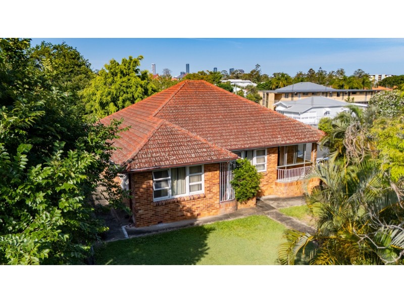 8 Cadell Street, Toowong QLD 4066