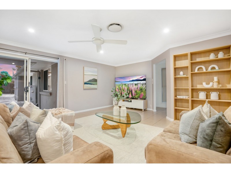 74 Dove Tree Crescent, Sinnamon Park QLD 4073