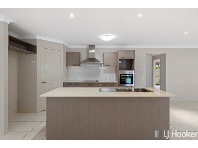 5 Pentecost Place, Redland Bay QLD 4165