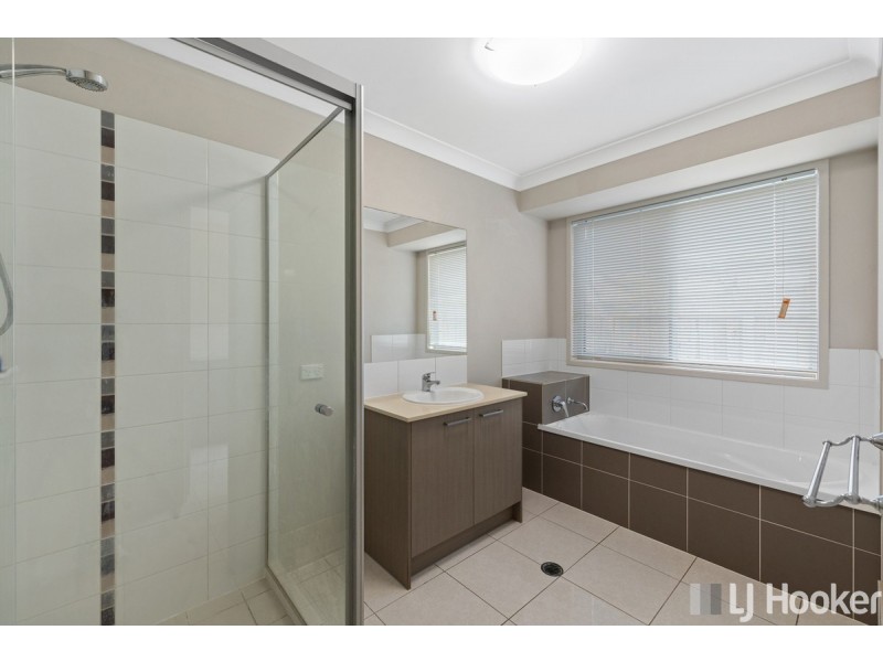 5 Pentecost Place, Redland Bay QLD 4165