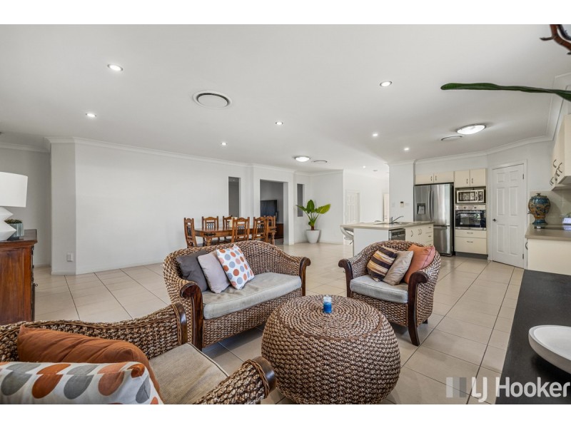 4 Shearwater Street, Cleveland QLD 4163