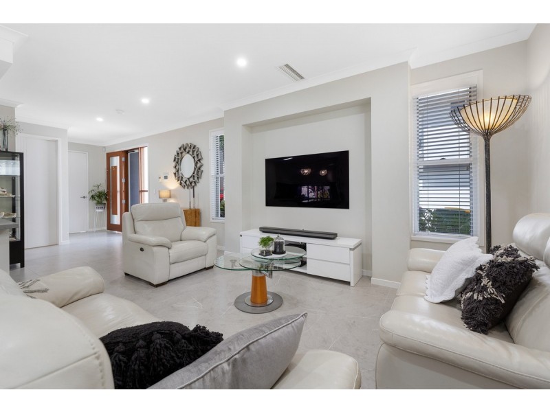 3/100-106 Sturgeon Street, Ormiston QLD 4160