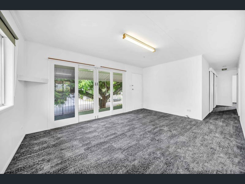 13 Moore Street, Victoria Point QLD 4165