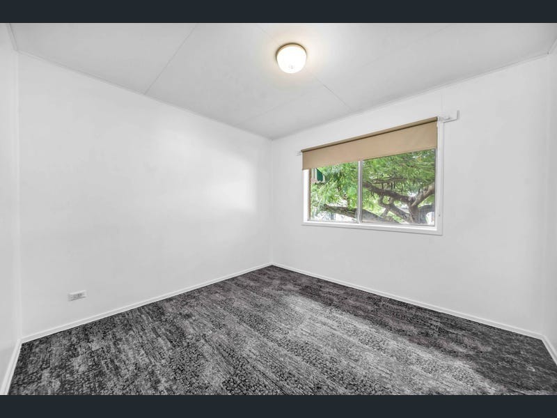 13 Moore Street, Victoria Point QLD 4165