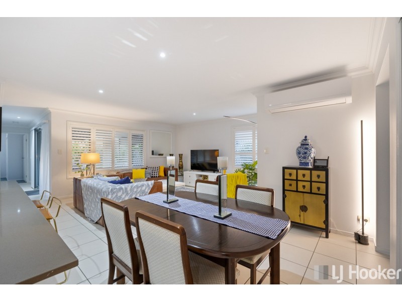 5 Lancaster Circuit, Redland Bay QLD 4165