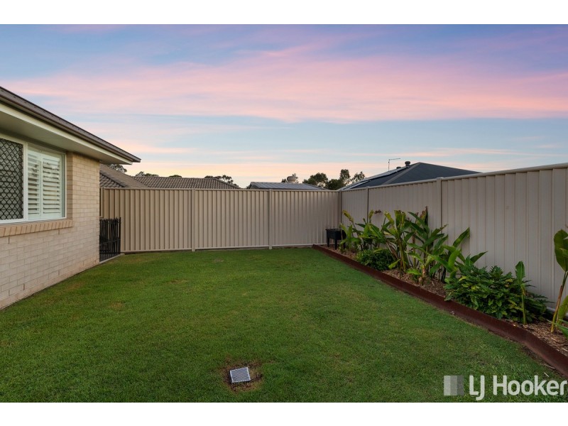 5 Lancaster Circuit, Redland Bay QLD 4165