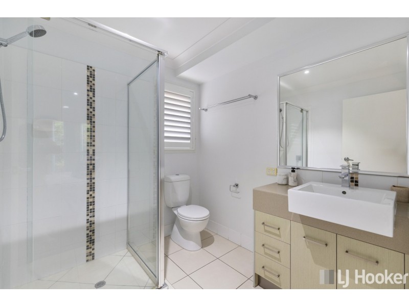 5 Lancaster Circuit, Redland Bay QLD 4165