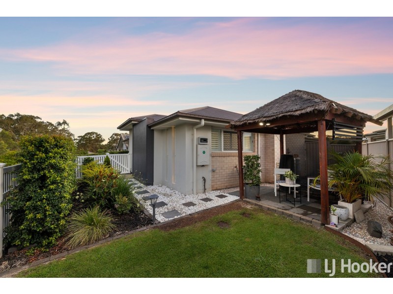 5 Lancaster Circuit, Redland Bay QLD 4165