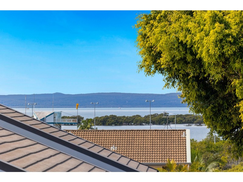 8/12 Queen Street, Cleveland QLD 4163