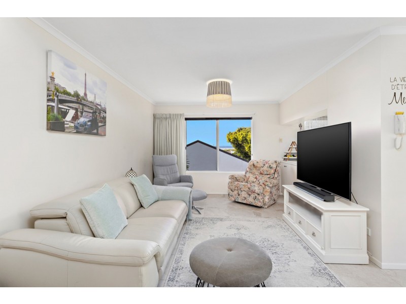 8/12 Queen Street, Cleveland QLD 4163