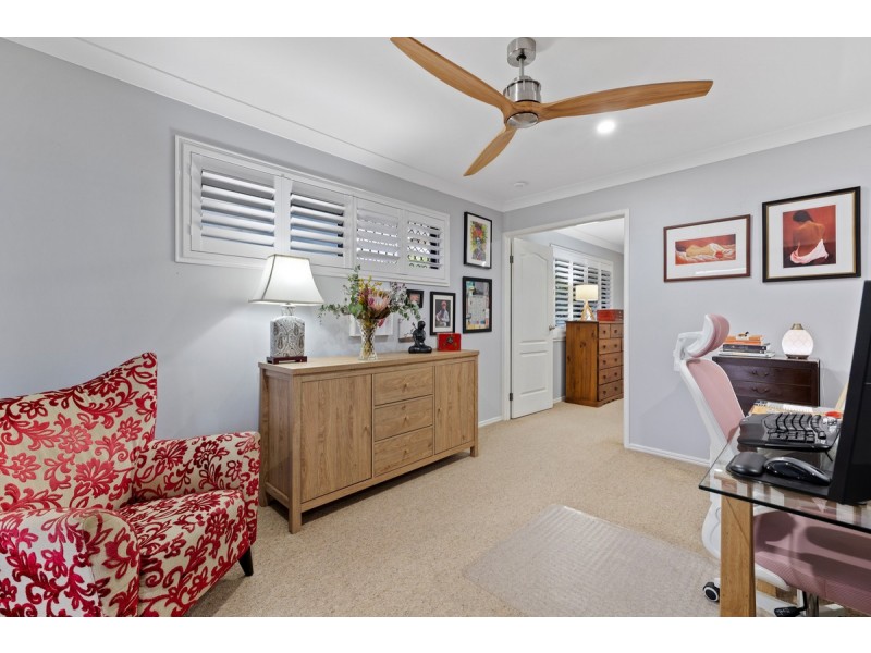 55 Spinnaker Circuit, Redland Bay QLD 4165