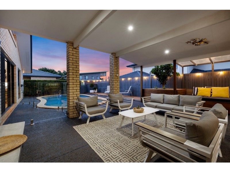 55 Spinnaker Circuit, Redland Bay QLD 4165