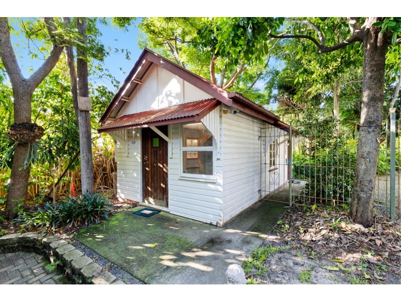 448 Old Cleveland Road, Birkdale QLD 4159