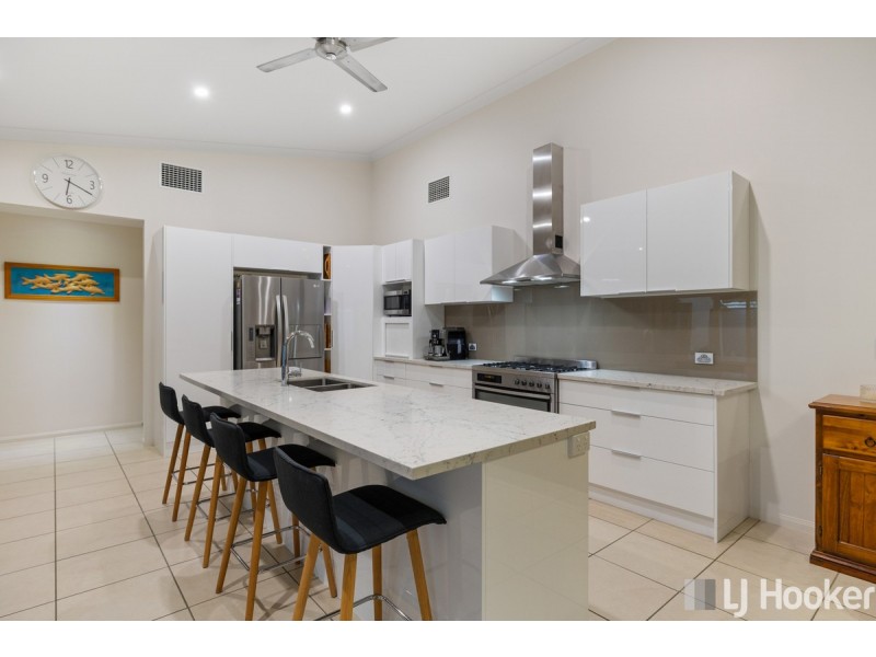 16 Reef Street, Thornlands QLD 4164