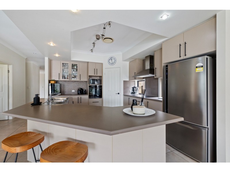 27 Gretchen Circuit, Thornlands QLD 4164