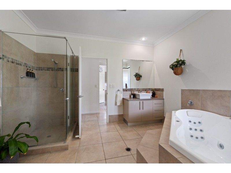 27 Gretchen Circuit, Thornlands QLD 4164