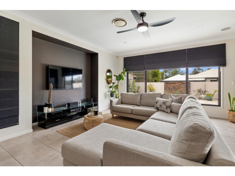 27 Gretchen Circuit, Thornlands QLD 4164