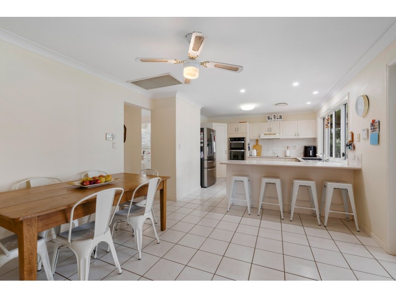 11 Minetta Street, Victoria Point QLD 4165