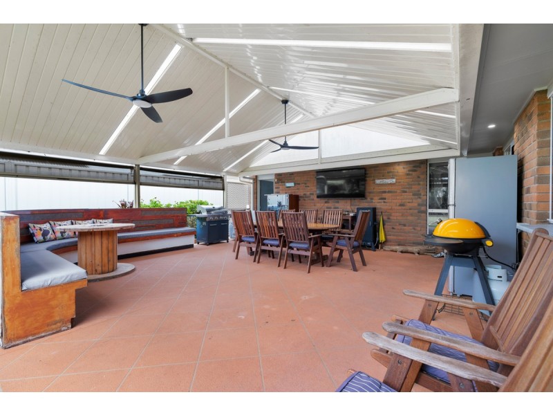 11 Minetta Street, Victoria Point QLD 4165