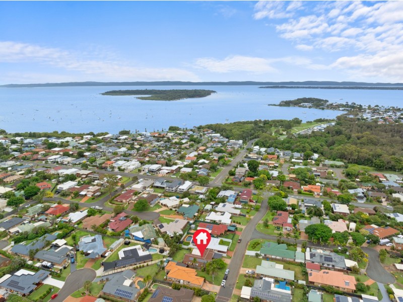 11 Minetta Street, Victoria Point QLD 4165