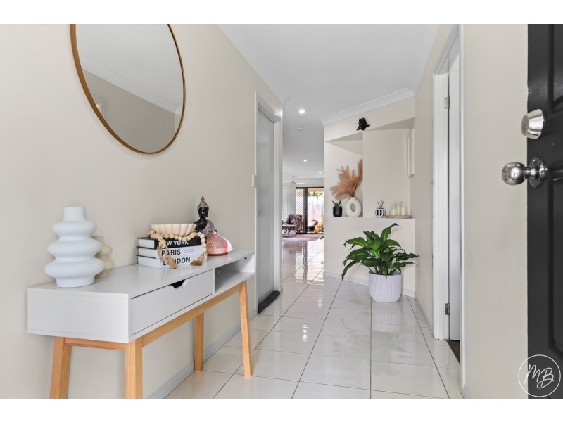 40 Riley Peter Place, Cleveland QLD 4163