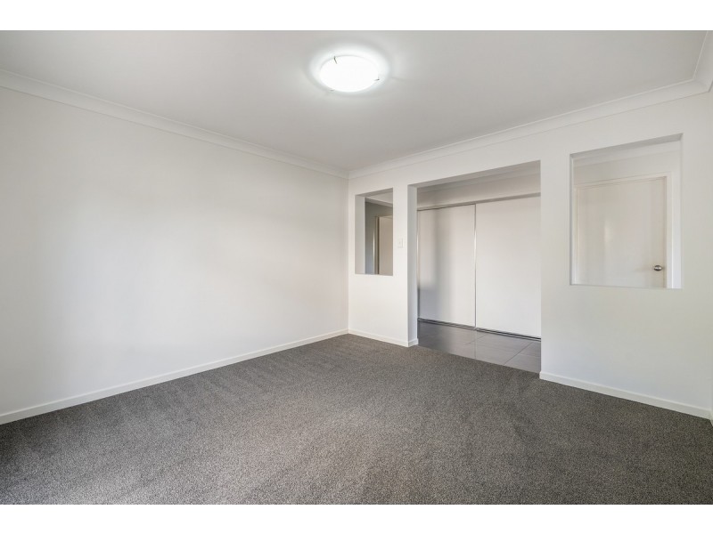 59 Bankswood Drive, Redland Bay QLD 4165