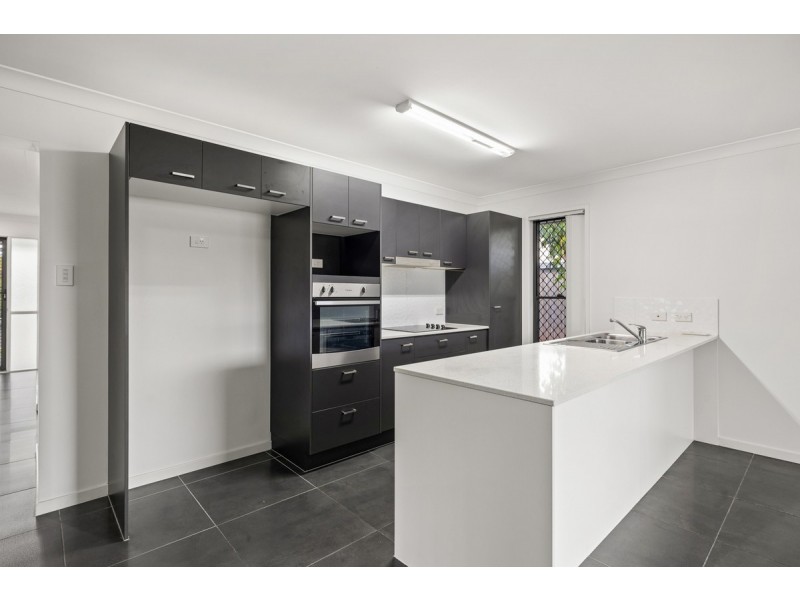 59 Bankswood Drive, Redland Bay QLD 4165