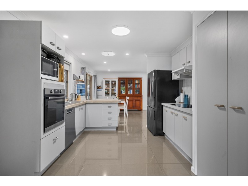 14 Schmidt Street, Victoria Point QLD 4165