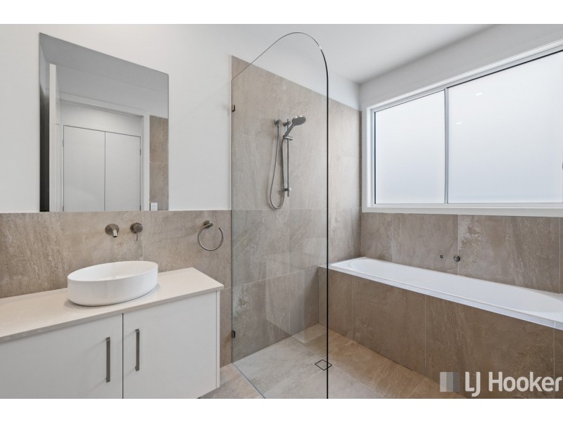 12C Burkett Crescent, Victoria Point QLD 4165