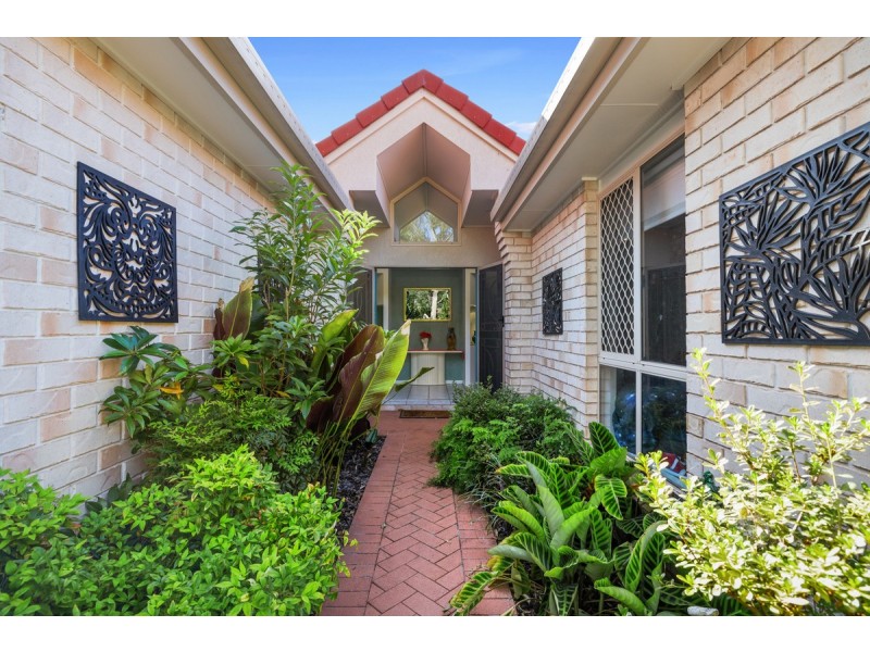 25 Lawn Terrace, Capalaba QLD 4157