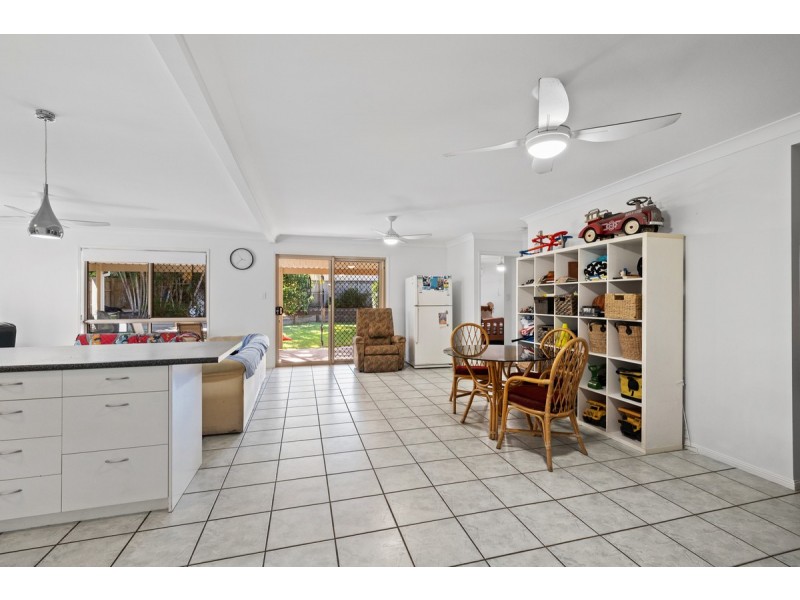 25 Lawn Terrace, Capalaba QLD 4157