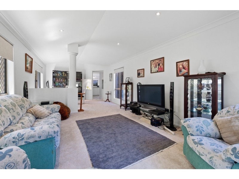 25 Lawn Terrace, Capalaba QLD 4157