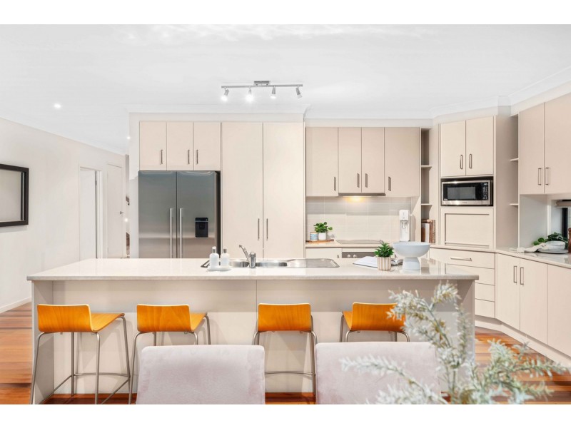 17 Riseborough Terrace, Cleveland QLD 4163