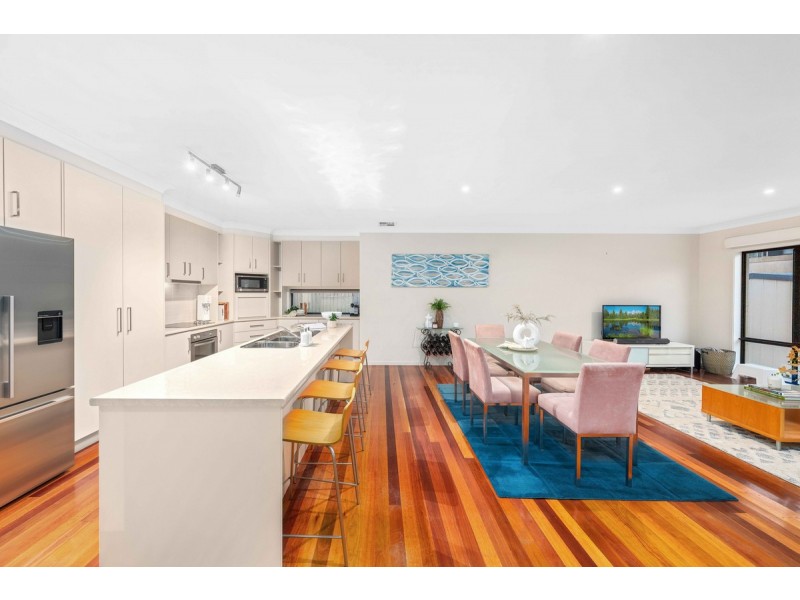 17 Riseborough Terrace, Cleveland QLD 4163